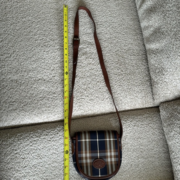 Burberry’s Small Crosshody Bag - Picture 13 of 14